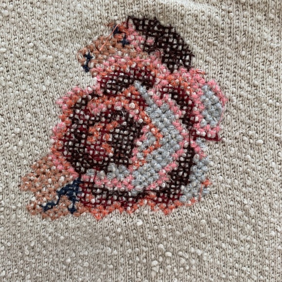 Sweater M with floral embroidery - Picture 3 of 8